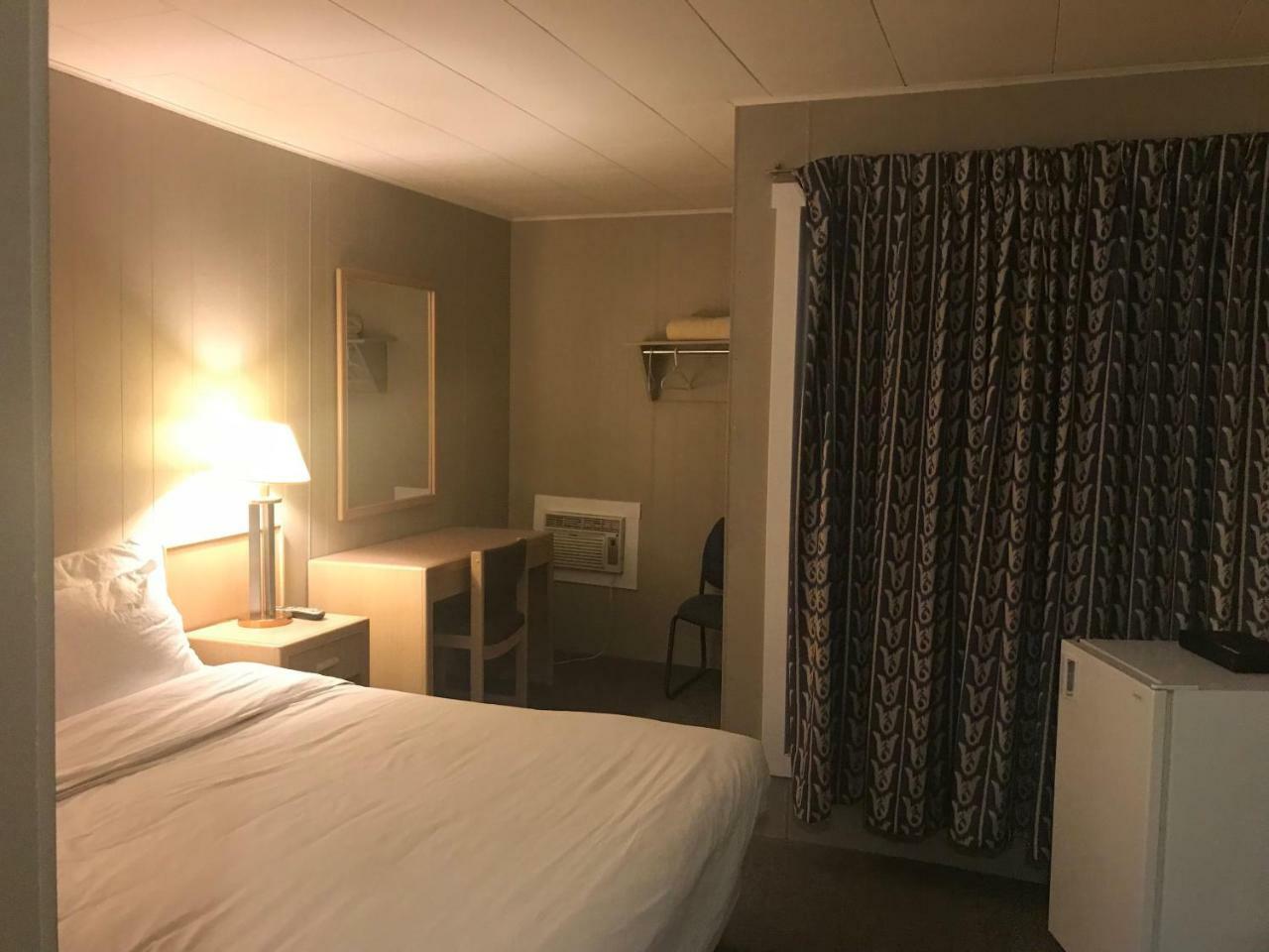 Oasis Hotel Cache Creek Kültér fotó